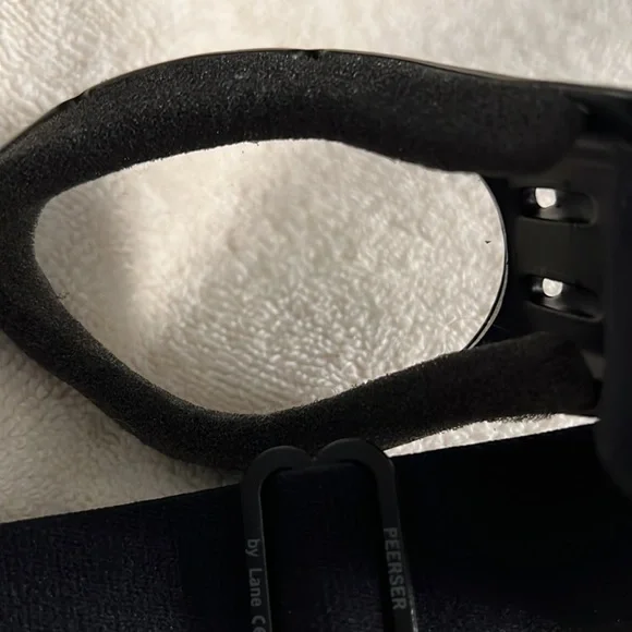 Peerser Foam Insulated Googles, sets of Interchangeable Lenses, Black Nylon Case - Picture 7 of 14